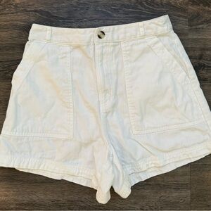 Universal Threads White Shorts